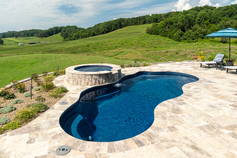 Latham pool and spa with gorgeous Night Sky crystal finish